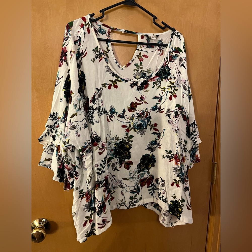 Sapphire Floral Ruffle Sleeve Blouse size 1x